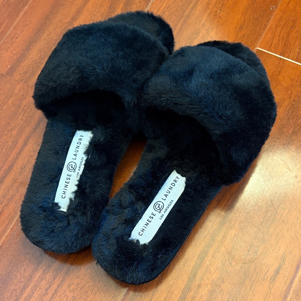 Chinese Laundry Plush Black Slippers